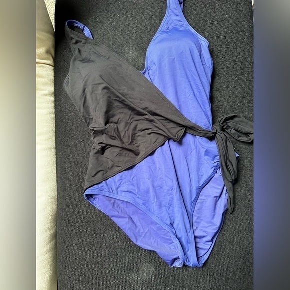 Coco Reef Contours Appeal Shape-wear One Piece Swimsuit 14/38D Cross-Over Tie - Picture 9 of 16